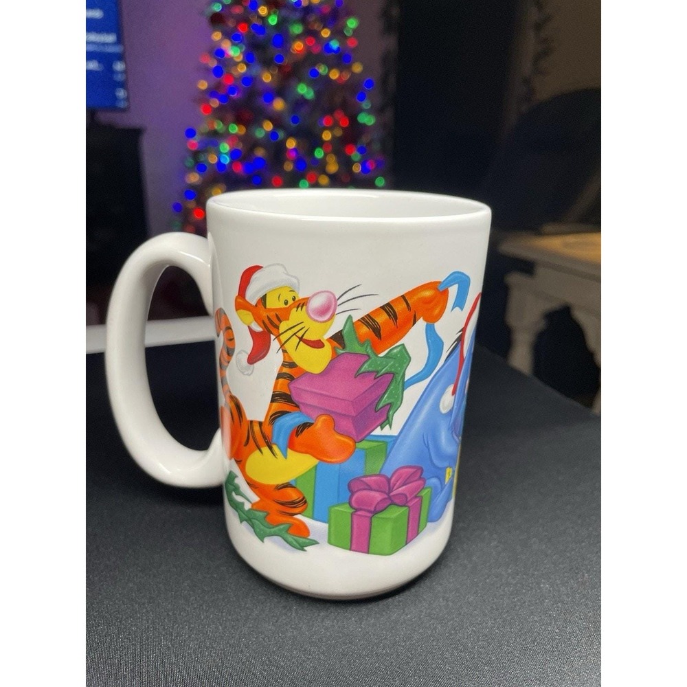 Vintage 2002 Disney Winnie The Pooh Tigger Christmas 15 oz Coffee Mug Cup. New!
